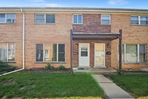 apt-c-202 Linn Ct, North Aurora, IL, 60542-3315 | Card Image