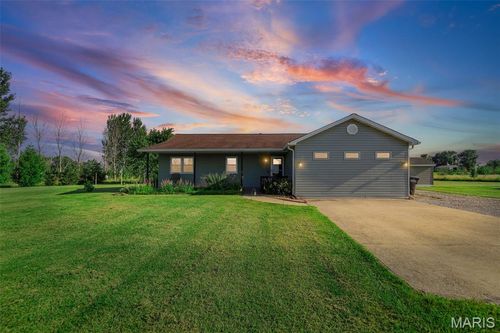 9714 Hosto Rd, Worden, IL, 62097-2718 | Card Image