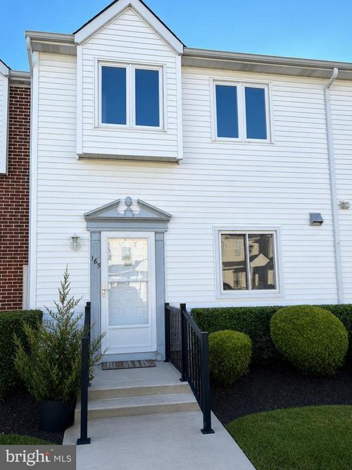 165 Yorktown Blvd, Hammonton, NJ, 08037-2105 | Card Image