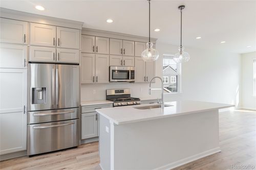 unit-60-2500 Normandy Rd, Royal Oak, MI, 48073-1883 | Card Image