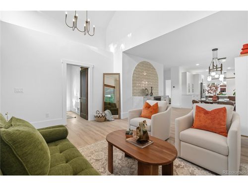 3432 N Josephine St, Denver, CO, 80205-4121 | Card Image