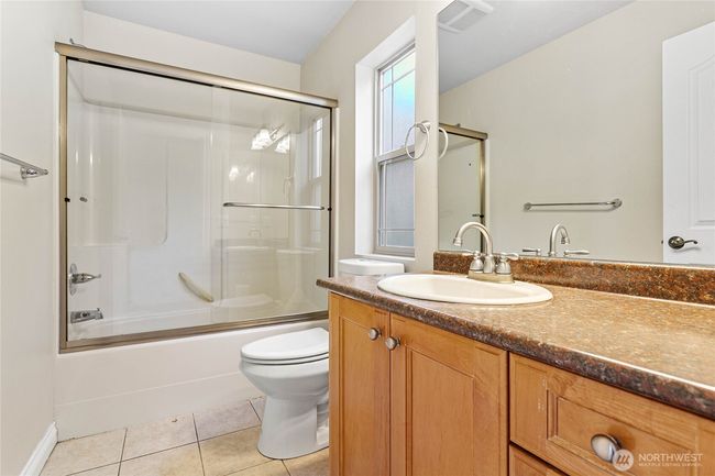 Family and dining area or attached ADU with separate entry and bathroom | Image 11