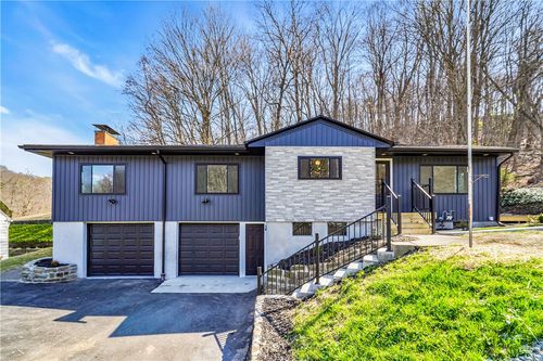 757 Old Narrows Run Rd, Coraopolis, PA, 15108-5301 | Card Image