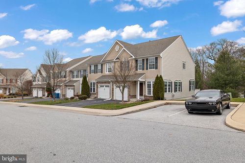 253 Tall Trees Cir, DOWNINGTOWN, PA, 19335-5371 | Card Image