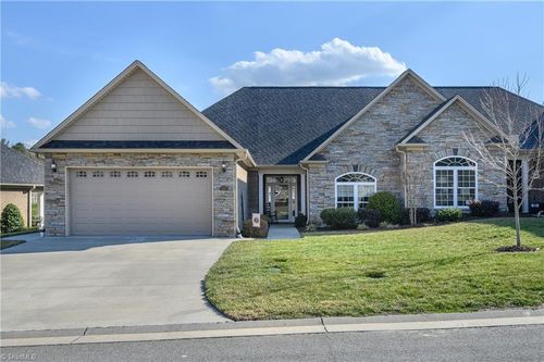 149 Greystone Ln, Mount Airy, NC, 27030-4376 | Card Image