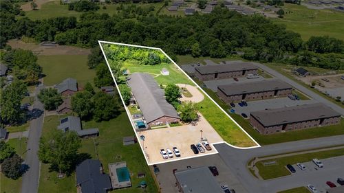 185 Rebecca St, Gentry, AR, 72734-9658 | Card Image