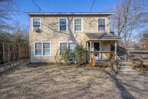 211 E Sherman Dr, Denton, TX, 76209-2139 | Card Image