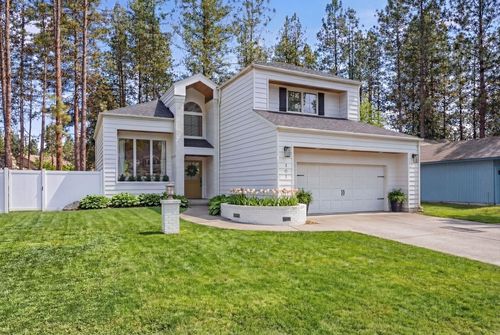 201 W Woodway Ave, Spokane, WA, 99218-2574 | Card Image