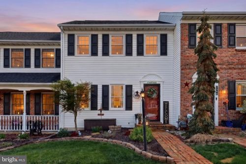 2350 Woodmont Dr, YORK, PA, 17404-8317 | Card Image