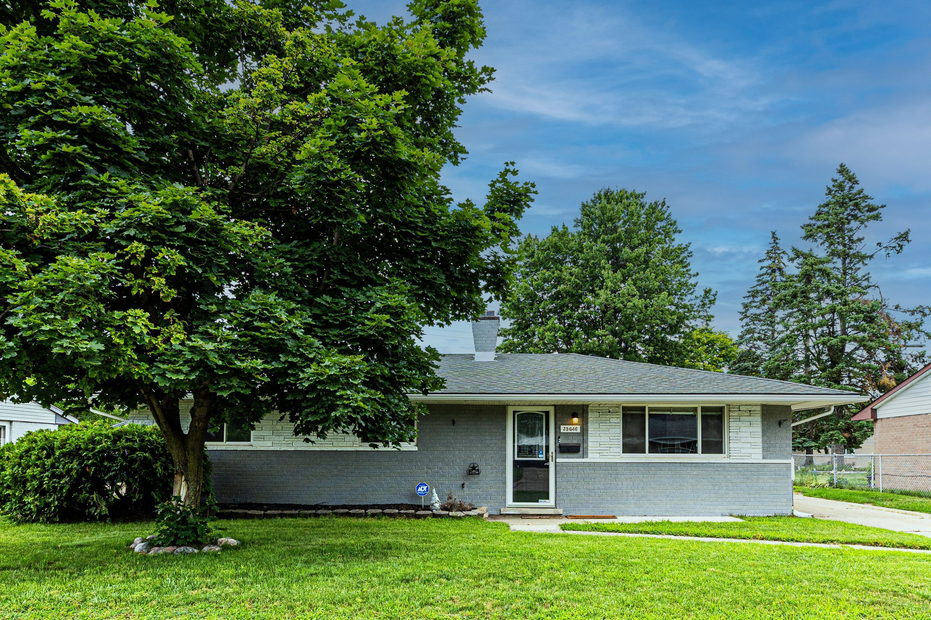 Thames St, Westland, MI 48186