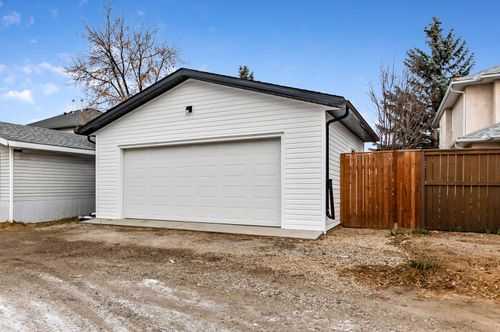 29 Green Meadow Cres, Strathmore, AB, T1P1H4 | Card Image