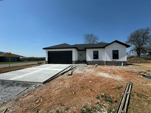 35 Whitley Ln, Monett, MO, 65708-6001 | Card Image