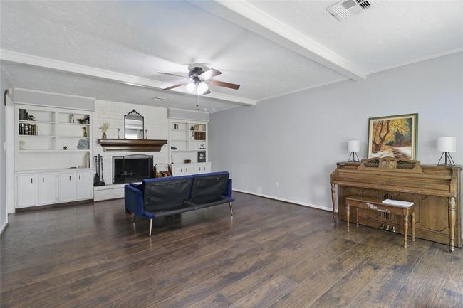 Family Room | Image 5