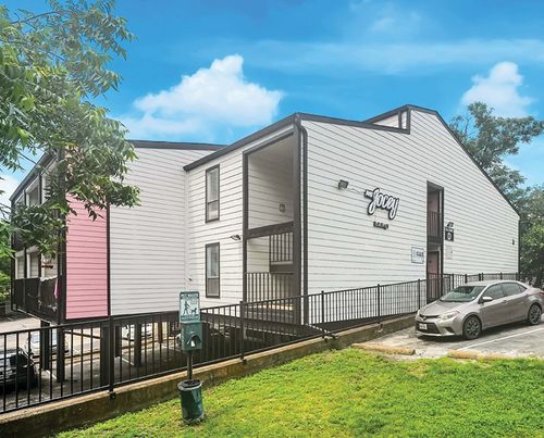 c104-2808 Whitis Ave, Austin, TX, 78705-4130 | Card Image
