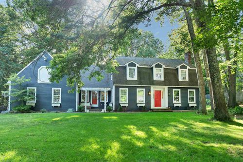 9 Meadowview Dr, Plaistow, NH, 03865-2768 | Card Image