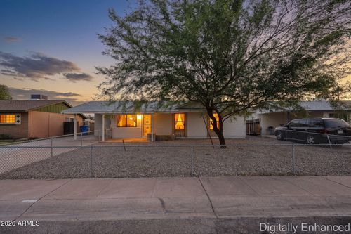 8201 W Earll Dr, Phoenix, AZ, 85033-4718 | Card Image