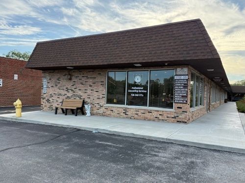ab-17732 Oak Park Ave, Tinley Park, IL, 60477-3934 | Card Image