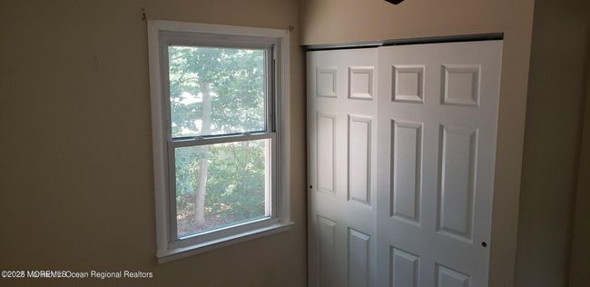 31 Pin Oak Ln, Condo with 3 bedrooms, 2 bathrooms and 2 parking in LITTLE EGG HARBOR TWP NJ | Image 9