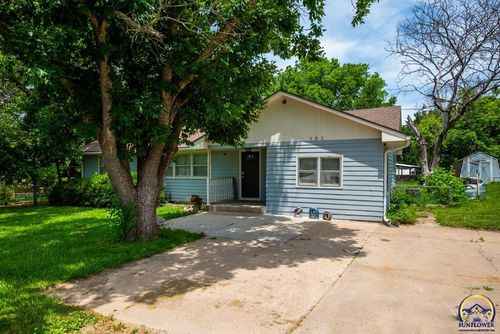 151 W 4th St, Auburn, KS, 66402-9640 | Card Image