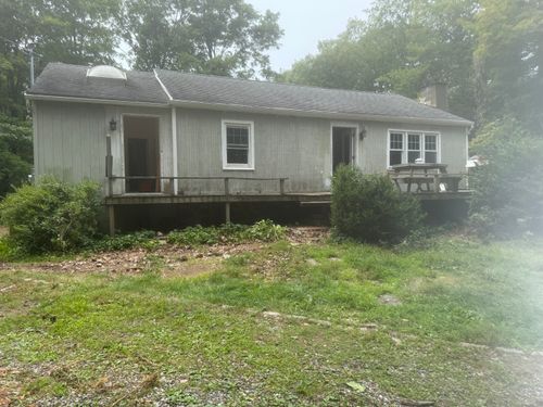 47 Parmalee Hill Rd, Newtown, CT, 06470-1026 | Card Image