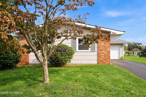 5 Thomas Ct, Brick, NJ, 08724-2429 | Card Image