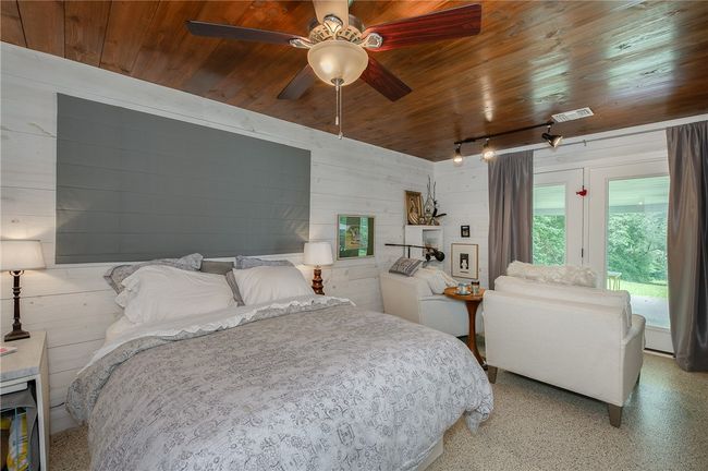 Casita primary bedroom | Image 42