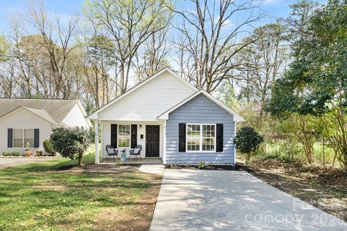 913 Tennyson Dr, Charlotte, NC, 28208-2847 | Card Image