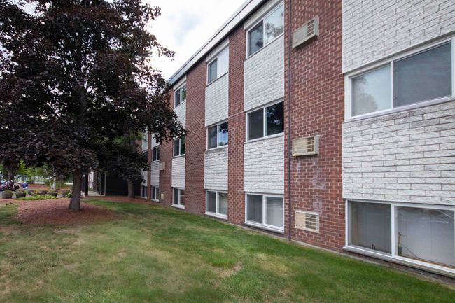 APT-10R - 128 Loudon Rd, Condo with 2 bedrooms, 1 bathrooms and null parking in Concord NH | Image 5