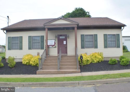 444 Pine St, Danville, PA, 17821-2219 | Card Image