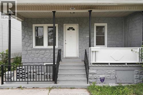 1061 Highland Ave, Windsor, ON, N9A1R6 | Card Image