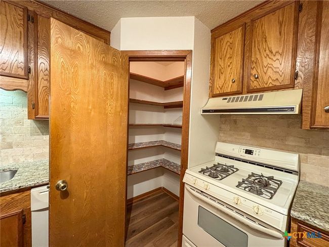 APT-28 - 101 Maplewood Dr, Condo with 3 bedrooms, 2 bathrooms and null parking in Victoria TX | Image 9