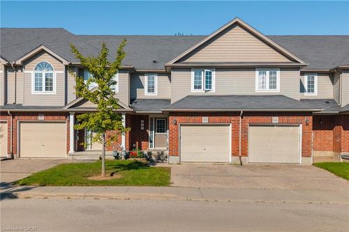 15-468 Doon Dr South, Kitchener, ON, N2P0A2 | Card Image