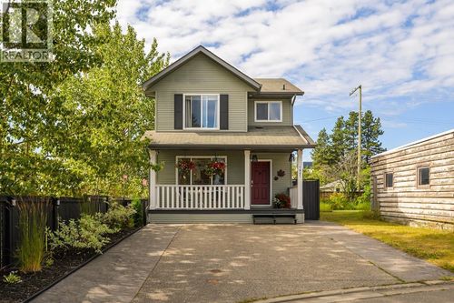 1807 12th Ave, Prince George, BC, V2M1P8 | Card Image