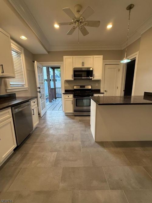 45 Park Ave, Summit, NJ, 07901-3926 | Card Image