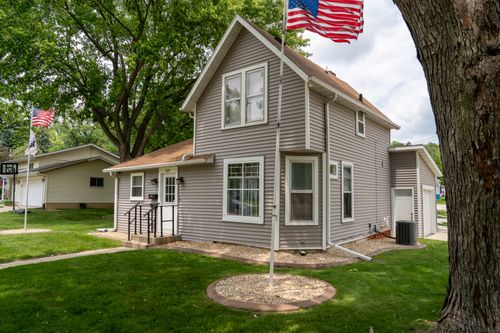 521 Armeida St, Dixon, IL, 61021-1979 | Card Image