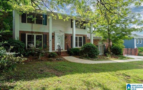 913 Chestnut St, Vestavia Hills, AL, 35216-2340 | Card Image