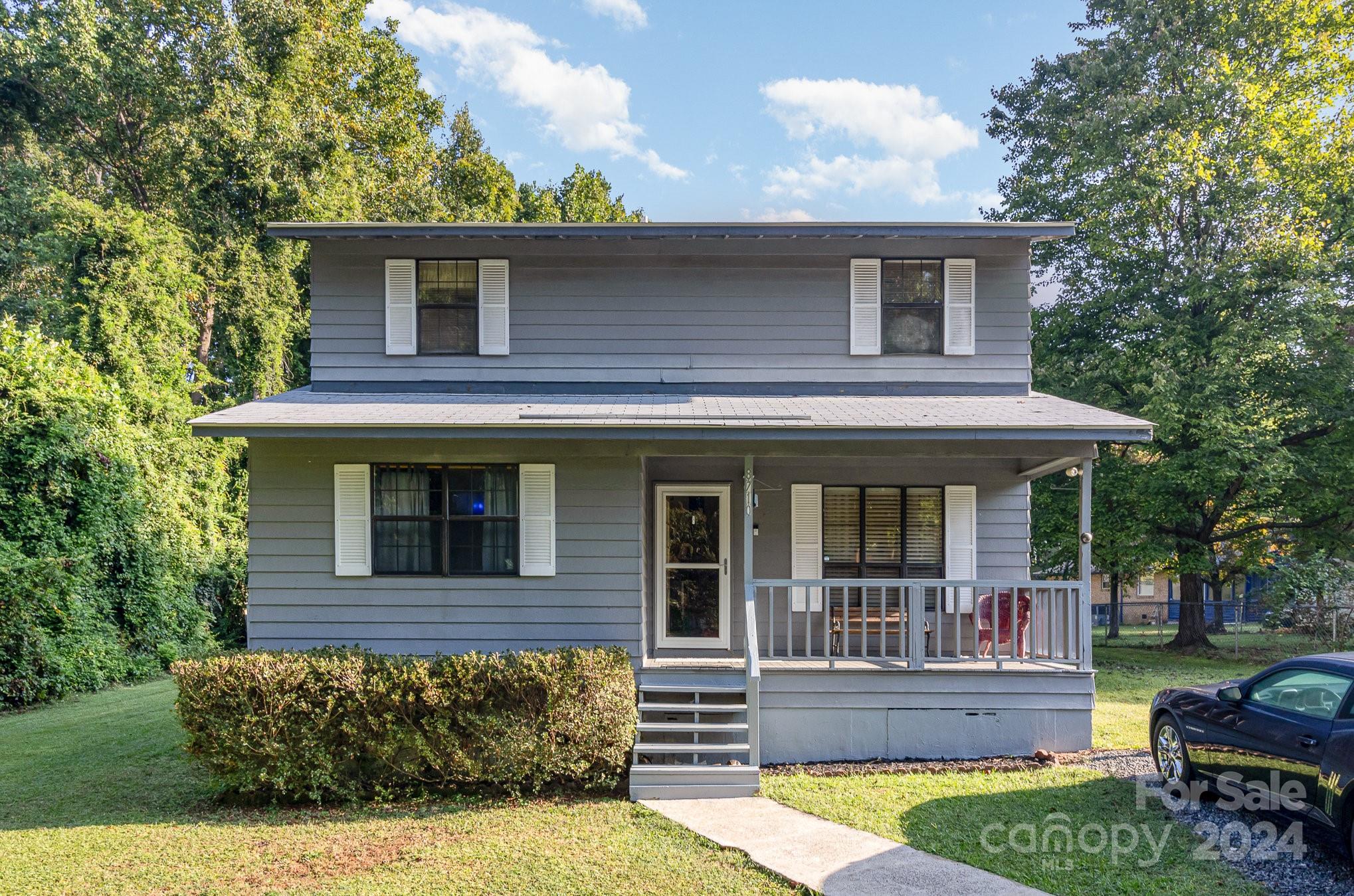 Barry Oak Cir, Charlotte, NC 28214
