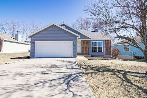 1206 Foxridge Dr, Warrensburg, MO, 64093-9676 | Card Image