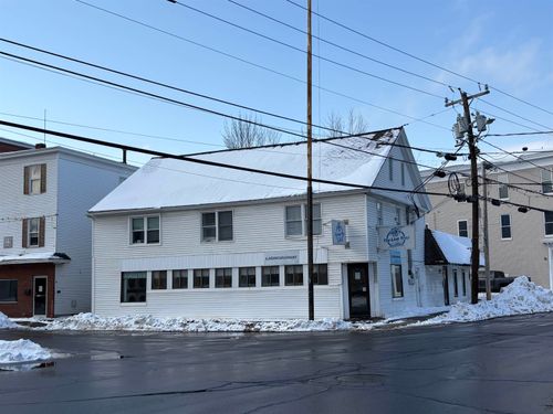 456 Main St, Farmington, NH, 03835-3493 | Card Image