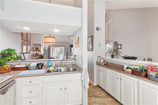Kitchen | Image 11