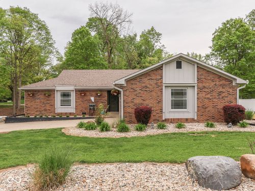 504 Oak Boulevard South Dr, Greenfield, IN, 46140-8863 | Card Image