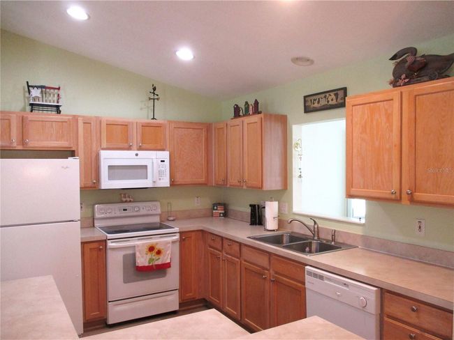 11628 Sw 140 Th Loop, House other with 2 bedrooms, 2 bathrooms and null parking in DUNNELLON FL | Image 4