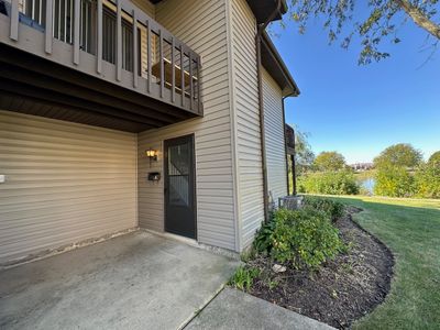 6 - 7528 Bristol Lane, Townhouse with 2 bedrooms, 1 bathrooms and 1 parking in Hanover Park IL | Image 2