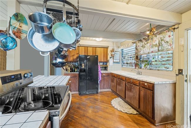 Kitchen | Image 9