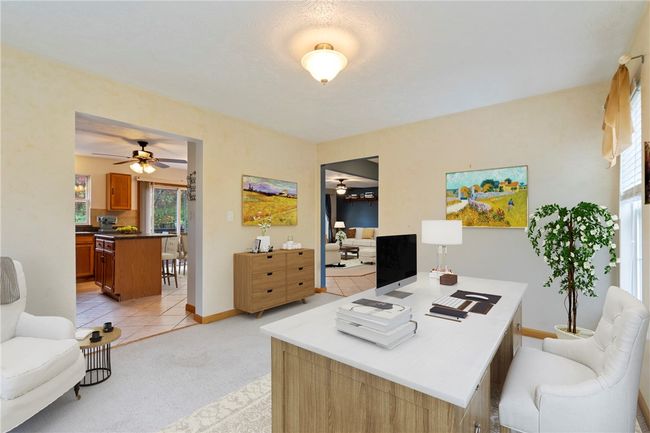 927 Castlegate Cir, House other with 3 bedrooms, 3 bathrooms and 2 parking in Greensburg PA | Image 8