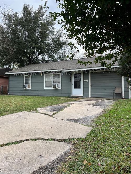 3446 Bacon St, Houston, TX, 77021-5933 | Card Image