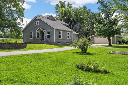 4928 Mcgowan Dr, Cedar Rapids, IA, 52403-3232 | Card Image