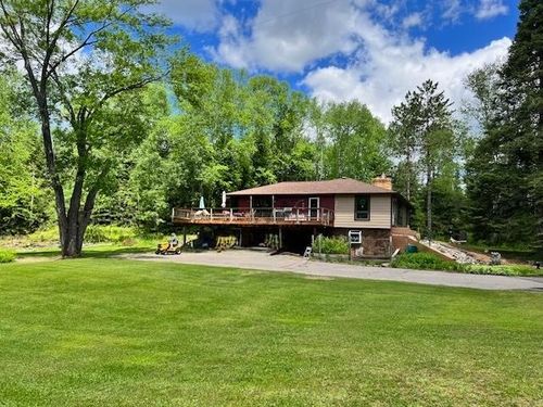 511 Sundstein Rd, Eagle River, WI, 54521-9366 | Card Image