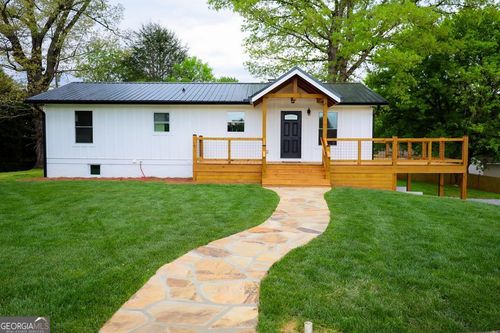 94 Breezy Knob Rd, FRANKLIN, NC, 28734-7215 | Card Image