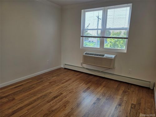 apt-2f-3641 169th St, Flushing, NY, 11358-2275 | Card Image